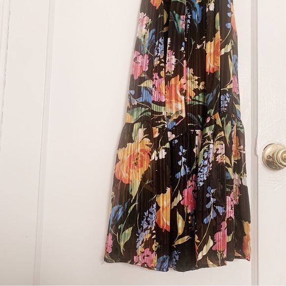 NWT Sam Edelman V-Neck Floral Midi Dress in Black/Multi - Picture 7 of 10